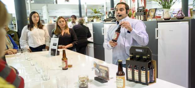 La Cerveza Artesana ‘Los Filabres’ ofrece una cata en el espacio ‘Almería Cocina’ del Mercado Central