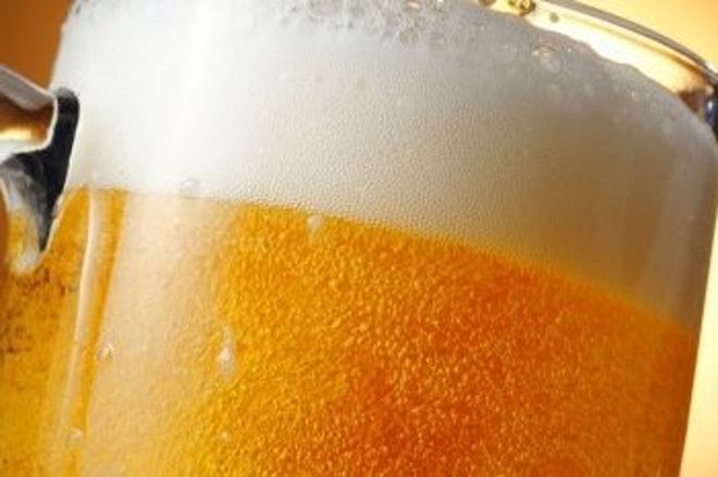 MANUAL de lo más práctico acerca de la CERVEZA