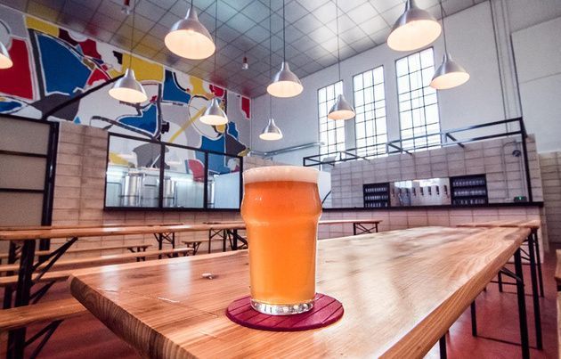 Cervezas Río Azul: el nuevo taproom de moda en Sevilla