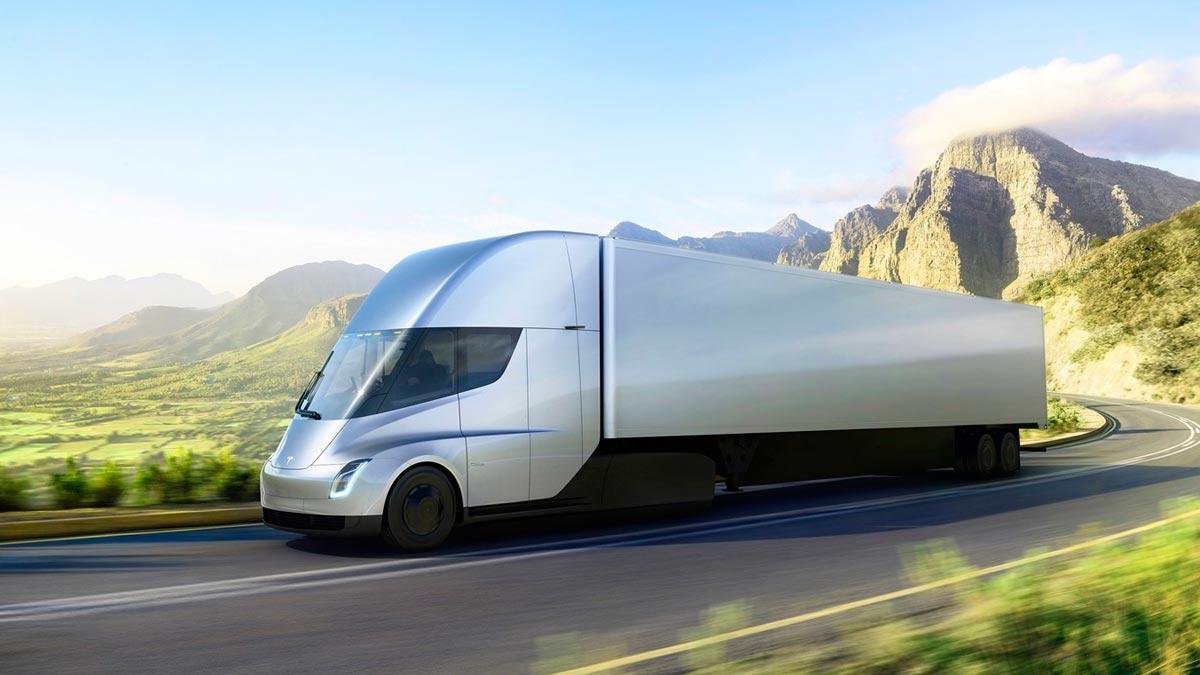Los primeros camiones eléctricos de Tesla llevarán…¡cerveza!