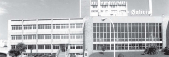 Estrella de Galicia celbra los 45 años del primer conocimeinto en la fábrica de A Grela.