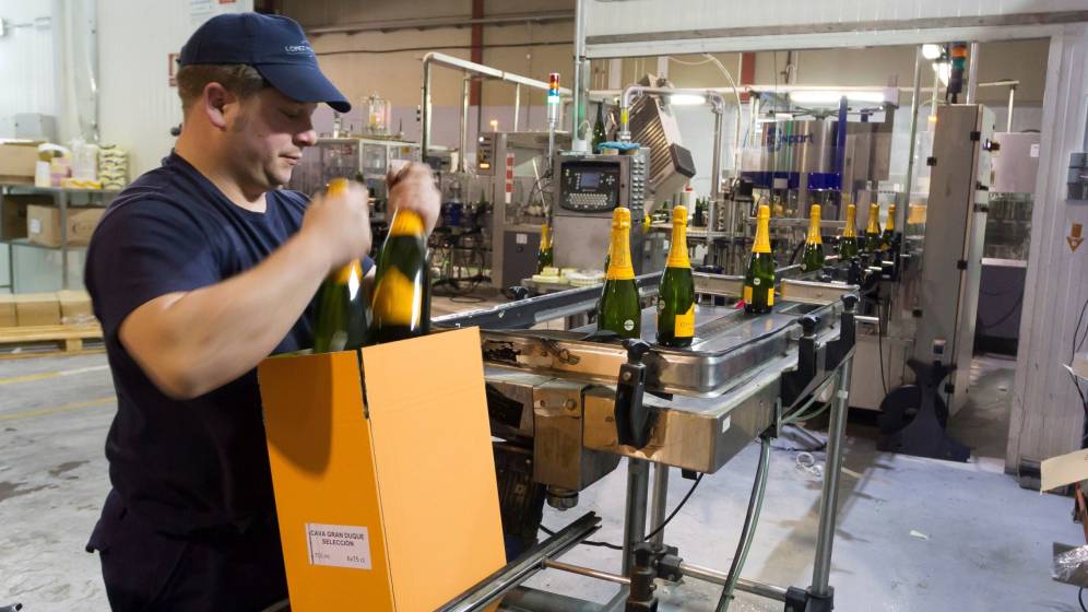 El boicot desata la ‘Guerra del cava’ entre productores catalanes y el resto de España