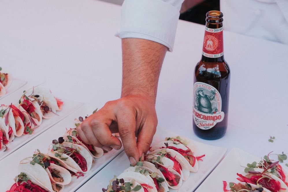 Una receta para Navidad con estrella Michelin y Cruzcampo