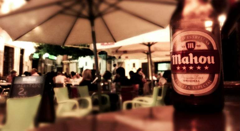 Mahou realizará una botella conmemorativa del VIII Centenario de la Universidad de Salamanca