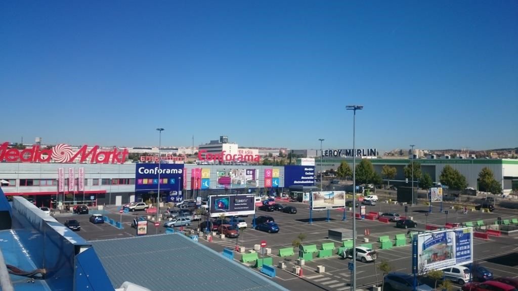 Lar España, primer operador de centros comerciales tras comprar Rivas Futura