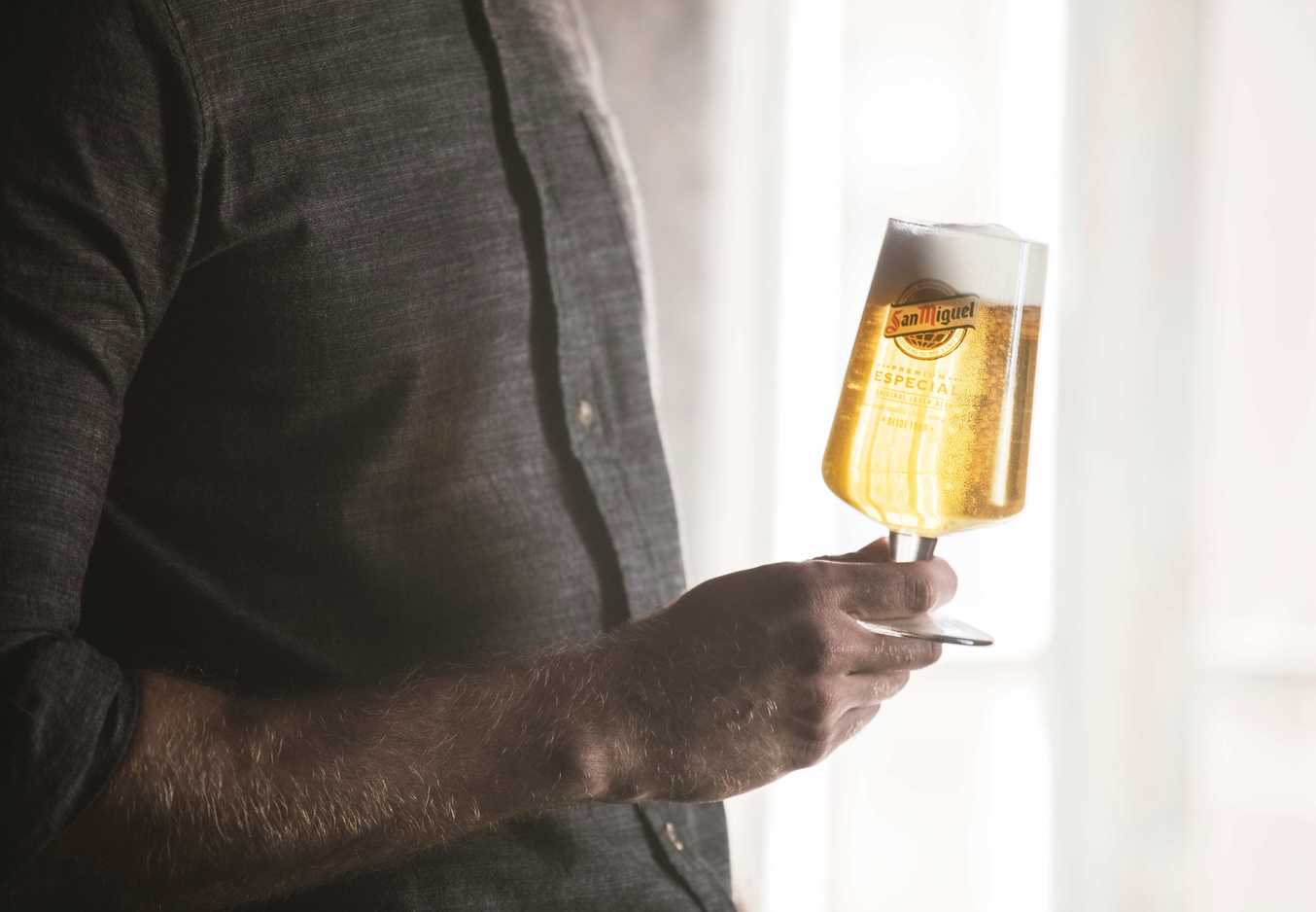 ‘San Miguel Especial’ estrena campaña publicitaria