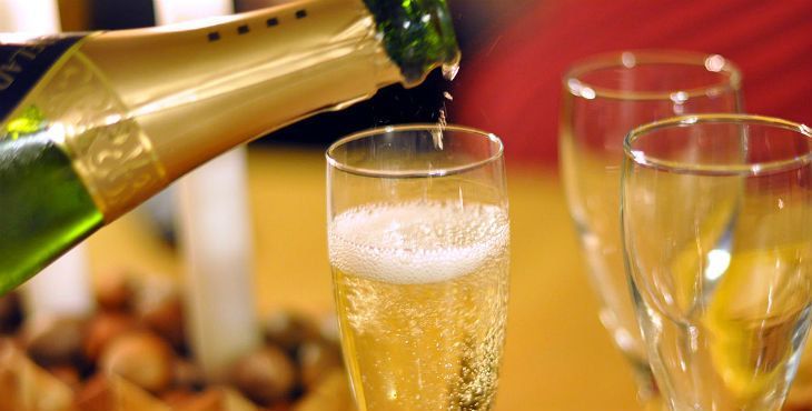 El cava: el oligopolio intenta superar el boicot y las marcas blancas con menos superficie