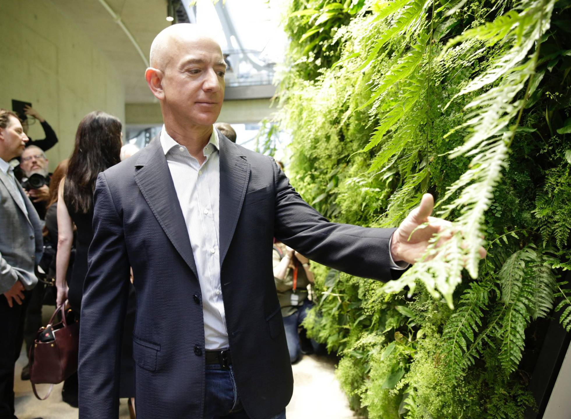 Amazon supera a Google y se convierte en la segunda empresa más valiosa del mundo