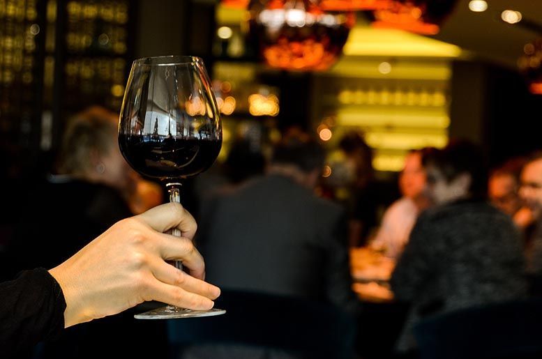 El vino nacional quiere ser ‘cool’ y convertirse en tendencia