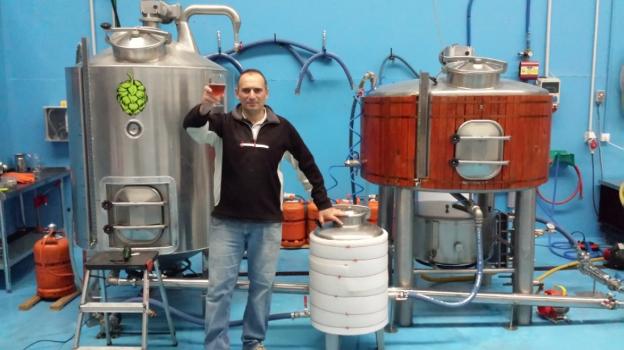 El Ateneo Obrero organiza un curso para aprender a hacer cerveza en casa
