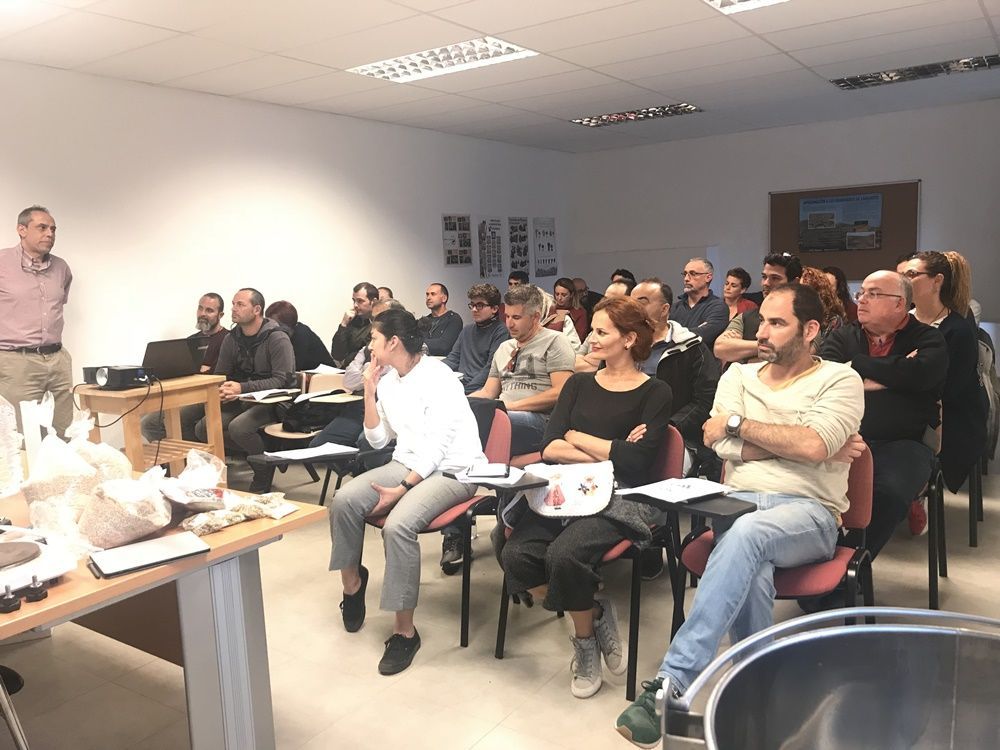 Éxito en la primera parte del curso de elaboración de cervezas