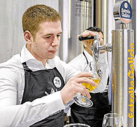 Estrella de galicia busca a los mejores tiradores de cerveza.