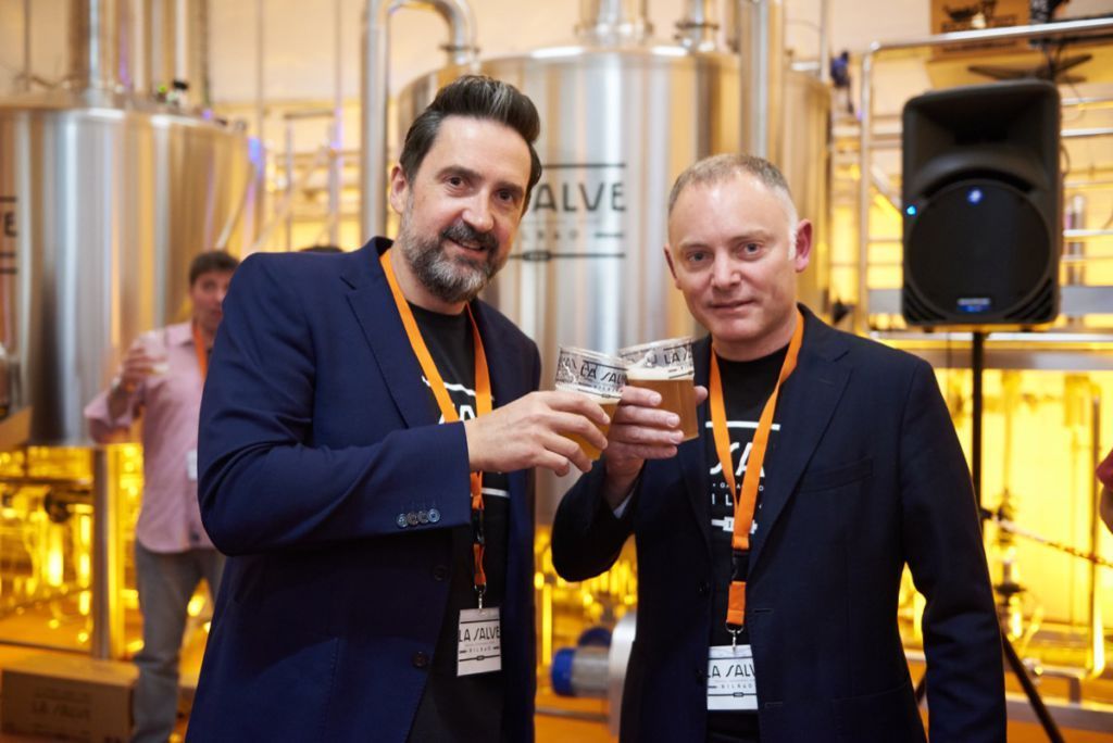 LA SALVE pone en marcha su fábrica de Bilbao, el mayor centro productivo de cerveza de Euskadi
