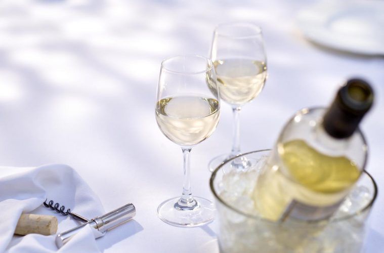 Llega el calor, ¿a qué temperatura tomamos el vino?