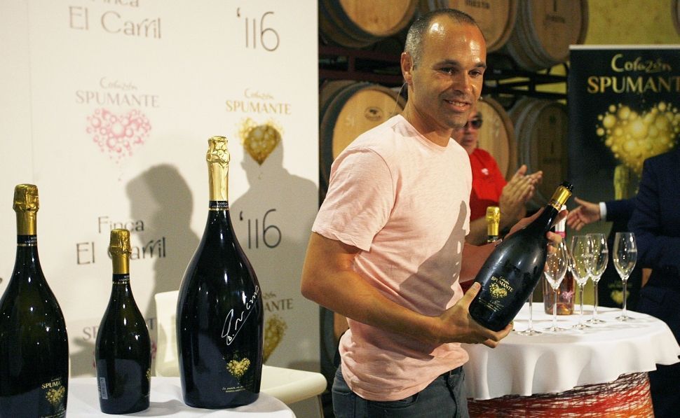 El retiro chino de Iniesta multiplicará por 20 las ventas de sus bodegas