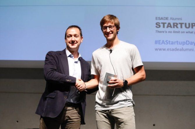 Glovo recibe el premio a la mejor startup del año