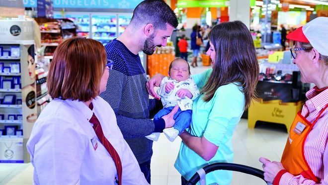 Consum amplía el permiso de paternidad a 7 semanas