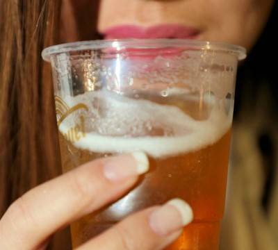 Ponferrada reúne casi 100 tipos de cervezas artesanas en la primera edición del Bier-zo Fest