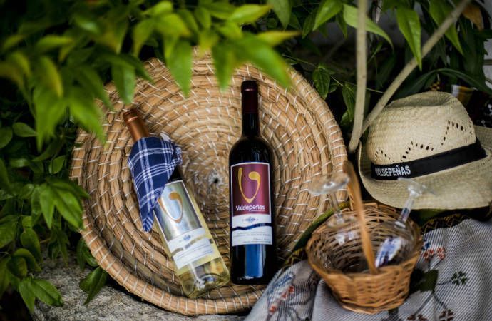 El vino de Valdepeñas seduce a China.