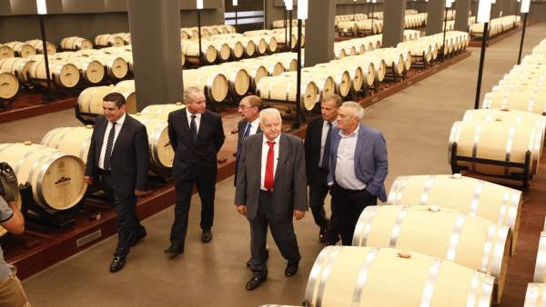 Las exportaciones del vino aragonés aumentan casi un cinco por ciento en 2017 hasta superar los 124 millones de euros  .
