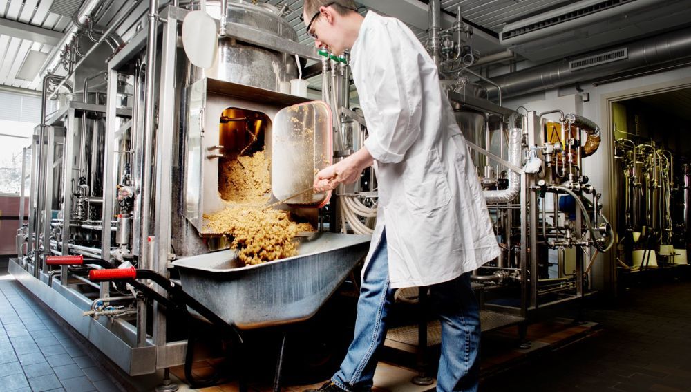 Microsoft crea un método para fabricar cerveza con inteligencia artificial