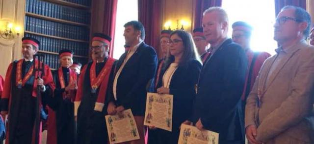 La valenciana Anabel Navas, nombrada Chevaliere d’ Honneur de la cerveza