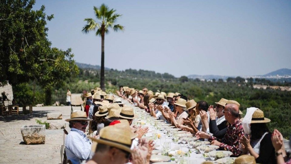 El slowlife mallorquín, protagonista de la presentación de la cerveza Rosa Blanca