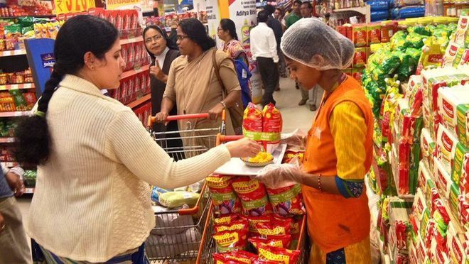 Amazon va a más: compra cerca de 550 tiendas en la India