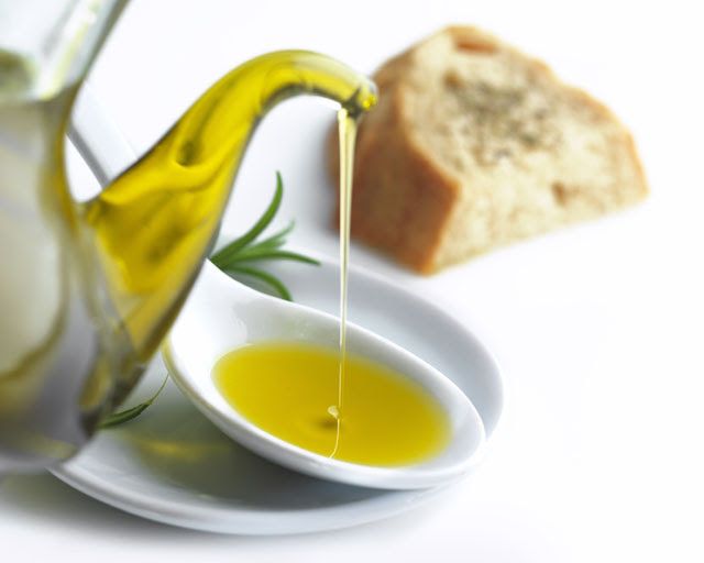 Mejora el consumo de aceite de oliva en los hogares españoles