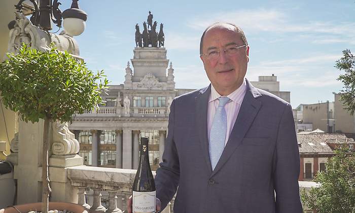 Bodega Carlos Moro lanza su vino premium Rioja Viña Garugele