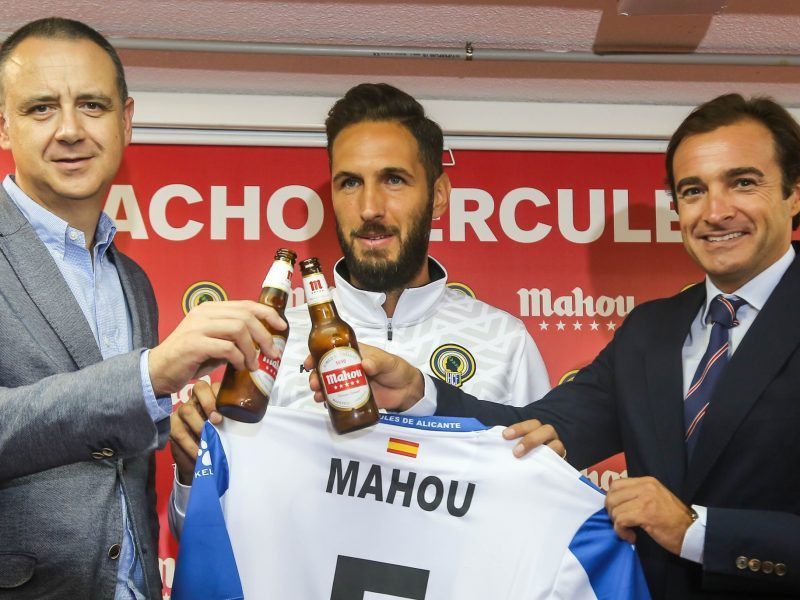 Mahou Cinco Estrellas amplía su acuerdo de patrocinio con el Hércules de Alicante CF para las dos próximas temporadas