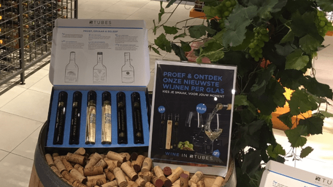 Vino en tubos para vender más vino de marca blanca