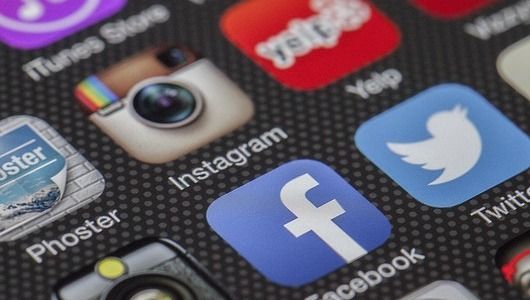 Alimentación fue en noviembre el sector con más interacciones en redes sociales
