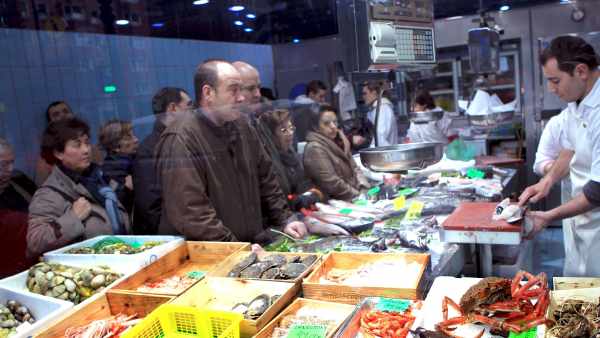 El gasto de los españoles en alimentos crece un 2,3%, sobre todo turrón, jamón, carne de ovino, mariscos y cavas