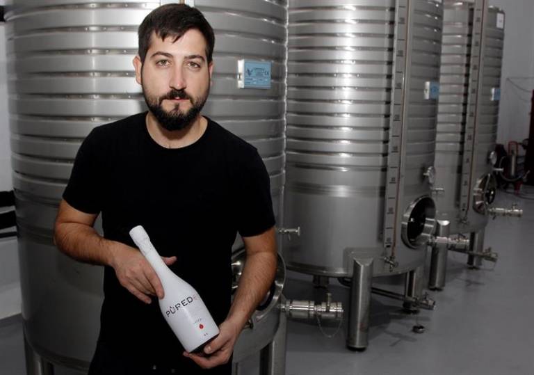 Crean el primer vino espumoso de España con sabor a granada mollar