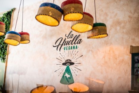 La Huella Vegana, el primer restaurante vegano que franquicia su negocio