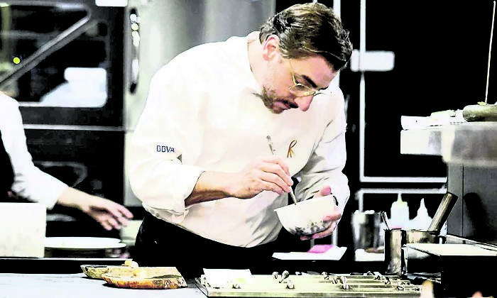El chef Jordi Roca: «La repostería es la que ha revolucionado la cocina»