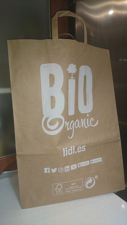 Lidl recibe el Premio Renovable, como supermercado pionero en la implantación de la bolsa de papel