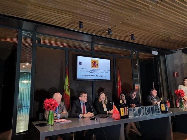 Portia, Vega Sicilia, Pingus o Muga se alían para impulsar la venta de vino español de calidad en China