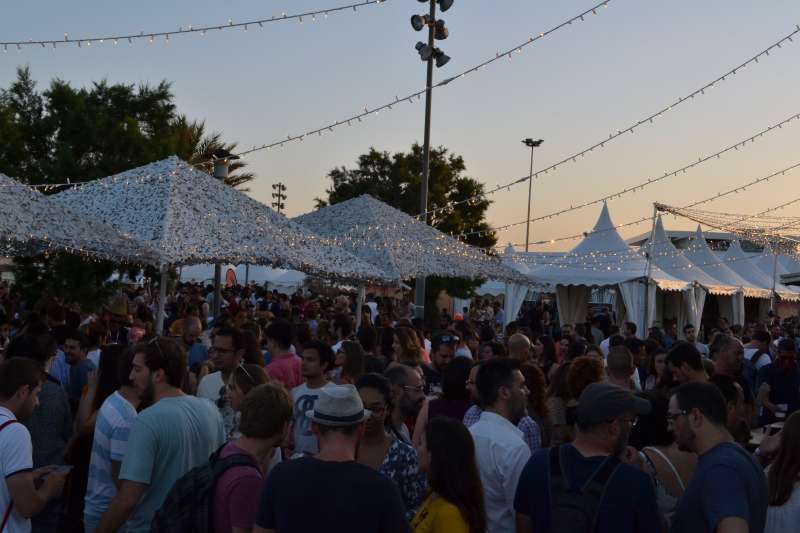 Más de 23.000 personas visitan la I Feria de la Cerveza Artesanal en La Marina