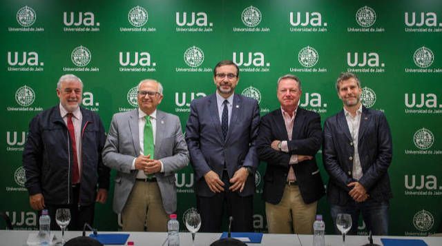 El sector del aceite de oliva pionero en eliminar el plástico de sus envases