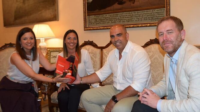 San Fernando tendrá su botellín de Cruzcampo