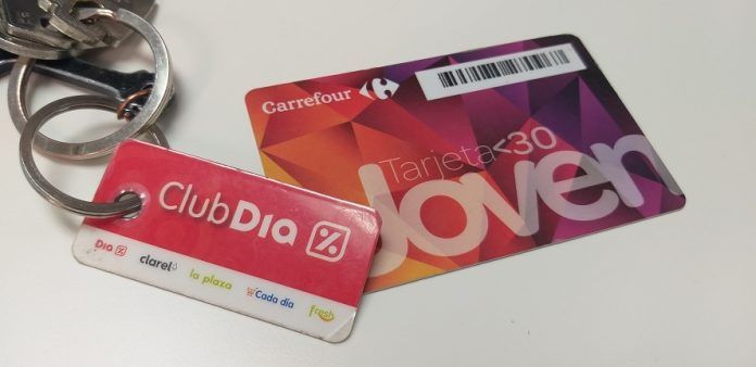 DIA y Carrefour abren una guerra por fidelizar al cliente con descuentos