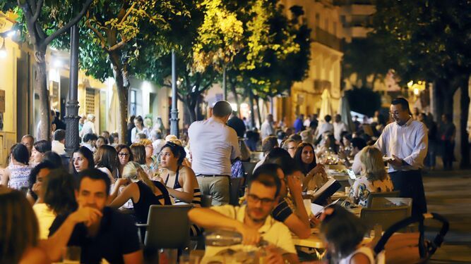 Los hosteleros ven ya un repunte en las ventas tras un “verano atípico”