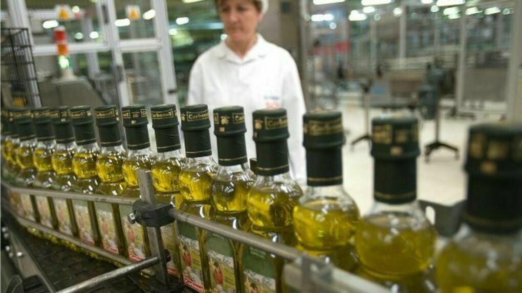 Deoleo cae un 5,3% tras el anuncio de Trump de aranceles al aceite de oliva