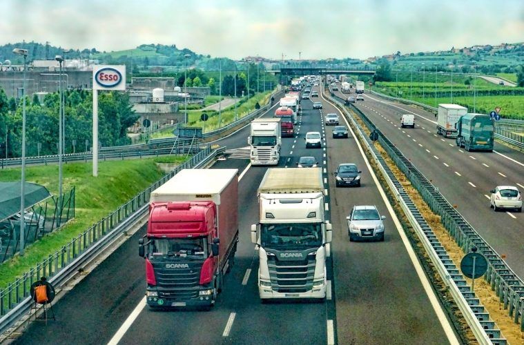 LA OPINIÓN DE LOS ESPAÑOLES SOBRE LA POLÍTICA DE LA UNIÓN EUROPEA EN COMERCIO INTERNACIONAL