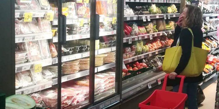 El permiso retribuido recuperable y obligatorio no afecta a la industria de la alimentación y a la distribución