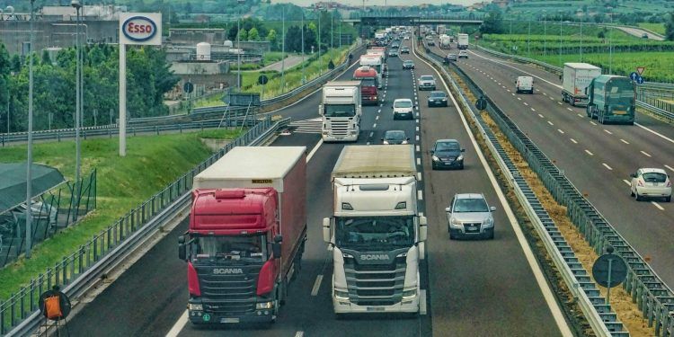 Bruselas pide reducir los controles en frontera para agilizar el transporte de mercancías