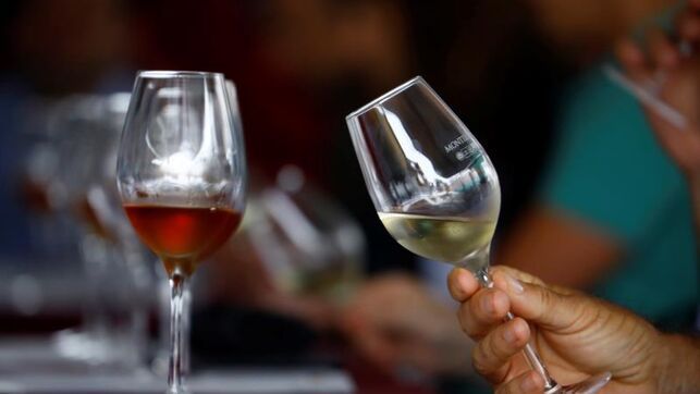 La acumulación de existencias y la postpandemia acechan al vino de calidad