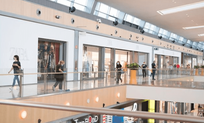 La recuperación de las afluencias en centros comerciales en España, más rápida que en China